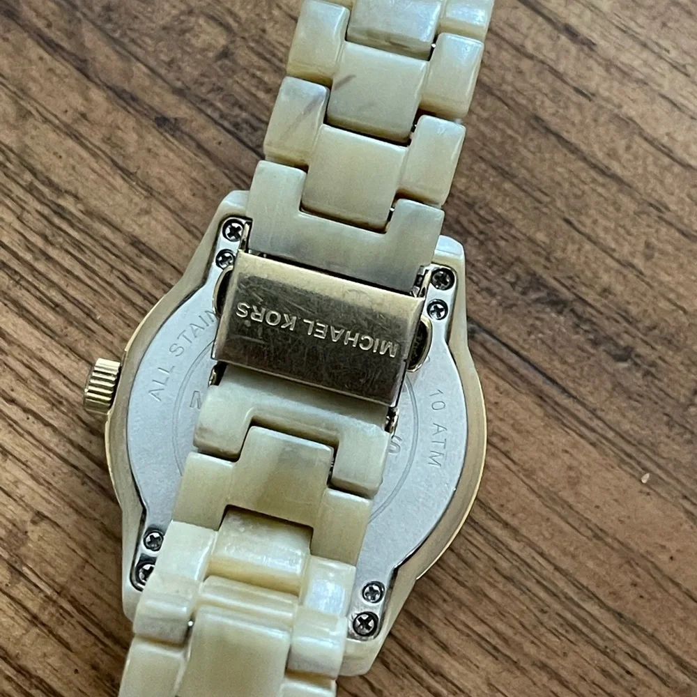 STUNNING MICHAEL KORS Horn Jet Watch | Chronograph | Preloved | small wrist - Picture 7 of 9